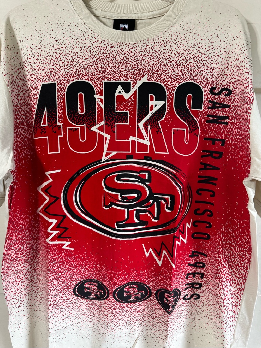 New Era White and Red San Francisco 49ers men’s Tee